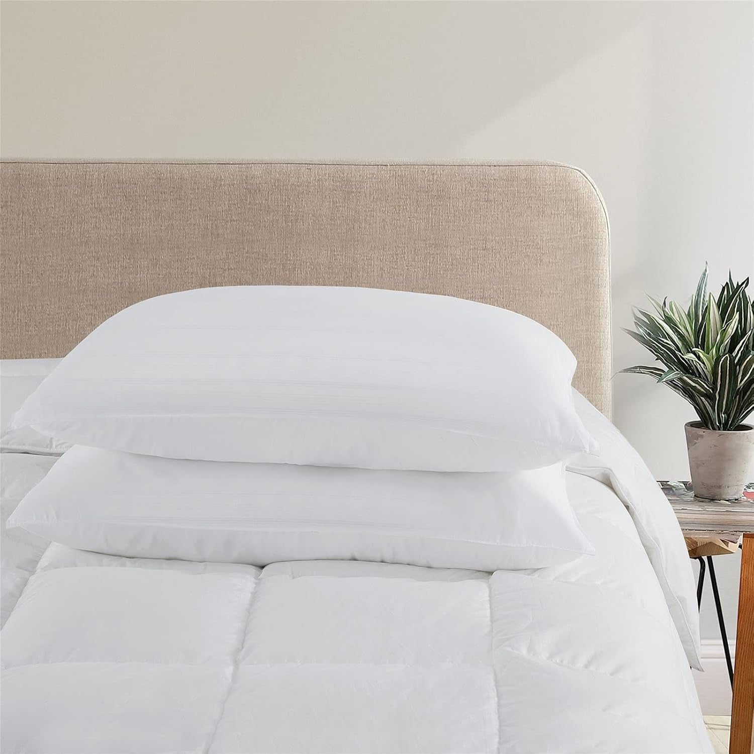 down Alternative Pillows Bed Pillows for Sleeping Hotel Pillows Fiber Filled Bed Pillows Set of 2 Queen Size